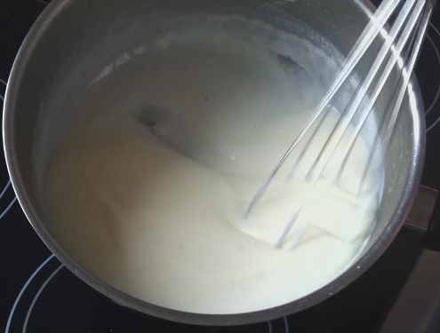 préparation de la Béchamel végétalienne bechamel vegetalienne